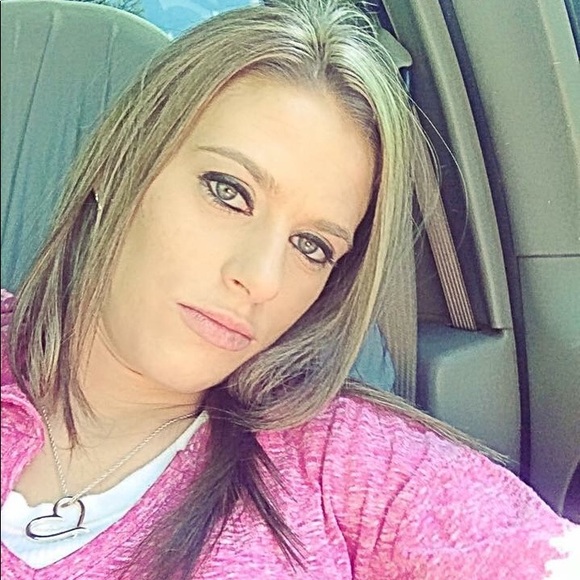 Meet your Posher, Brandy - Picture 1 of 1